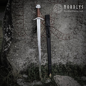 Vikingasvard Kungarnas Dal, svärd med vikingatida design.