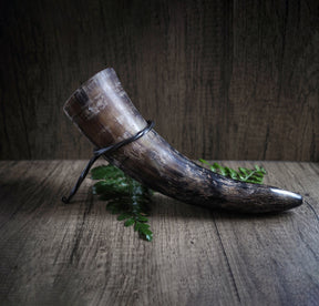 Drinking horn with forged stand, 350 ml