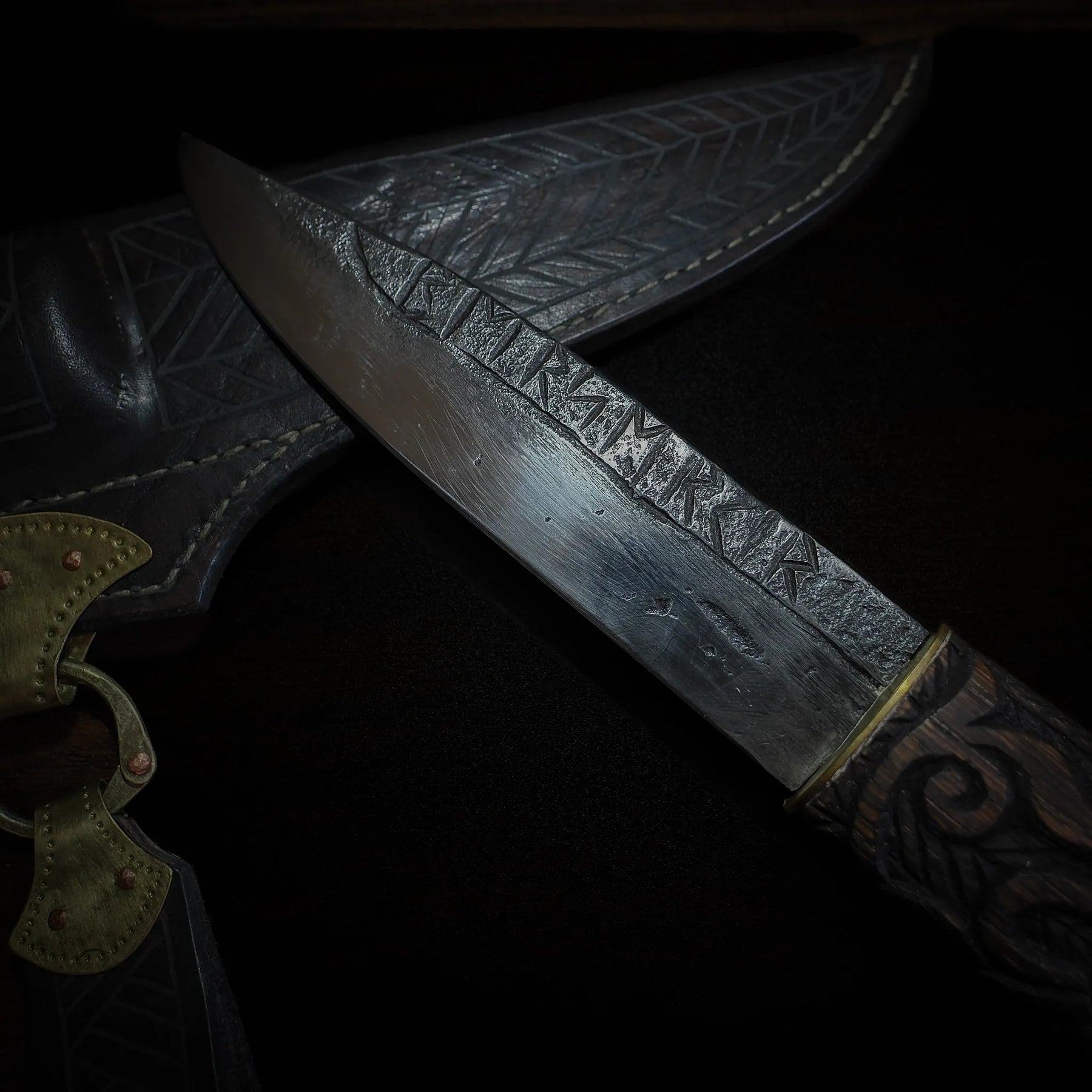 Kniv med varghuvud