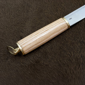 Seax knife, British Isles – close-up of the ash grip with brass knob and ring