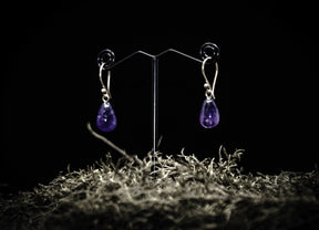 Earrings with drop shape